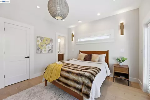 Bedroom - 1841 Vine St, Berkeley, CA 94703 photo 6 of 10