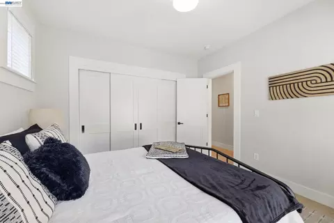 Bedroom - 1841 Vine St, Berkeley, CA 94703 photo 4 of 10