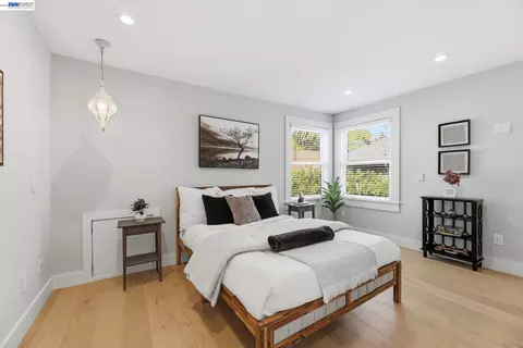 Bedroom - 1841 Vine St, Berkeley, CA 94703 photo 7 of 10