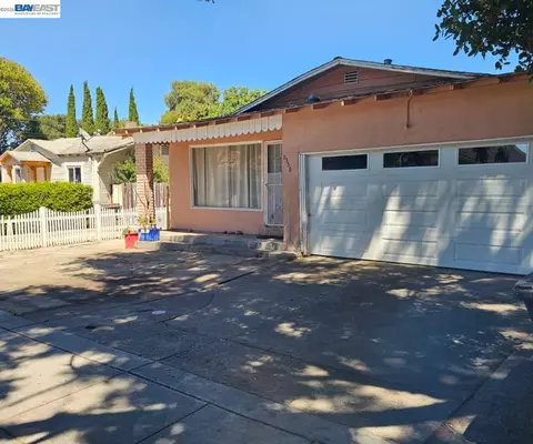2338 Dumbarton Ave, East Palo Alto, CA 94303