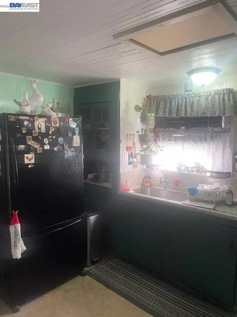 Kitchen - 656 Juana Ave, San Leandro, CA 94577 photo 2 of 2