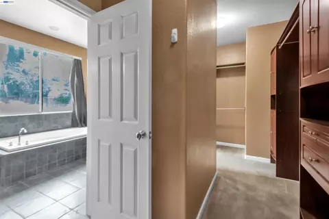 Entry Way - 2630 Annette Ct, Tracy, CA 95304 photo 4 of 4