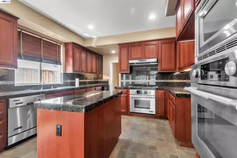 Kitchen - 2630 Annette Ct, Tracy, CA 95304 photo 1 of 2