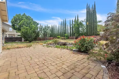 Exterior - 2630 Annette Ct, Tracy, CA 95304 photo 1 of 4