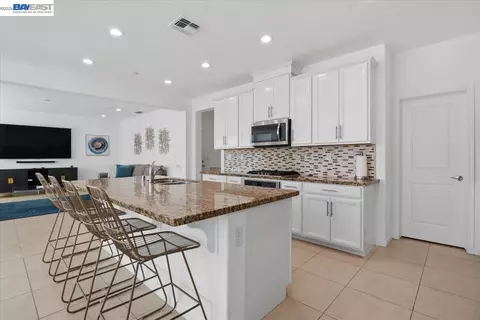 4003 Summit Dr, Tracy, CA 95377 photo 8
