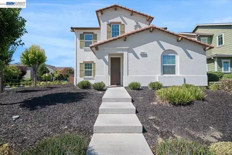 4003 Summit Dr, Tracy, CA 95377 photo 2