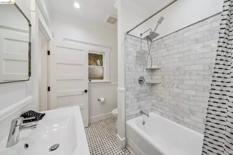 Bath - 2019 Del Norte, Berkeley, CA 94707 photo 2 of 4