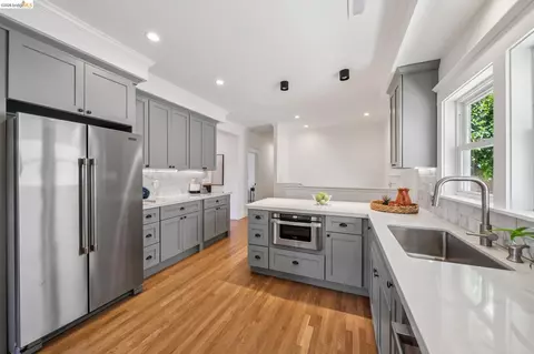 Kitchen - 2019 Del Norte, Berkeley, CA 94707 photo 4 of 5