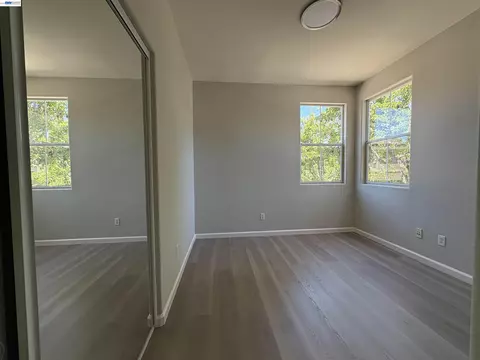 Bedroom - 439 Kent Dr, Mountain View, CA 94043 photo 1 of 2