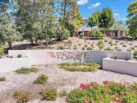 View/Area - 280 Brady St, Martinez, CA 94553 photo 4 of 11