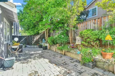 Exterior - 280 Brady St, Martinez, CA 94553 photo 9 of 18