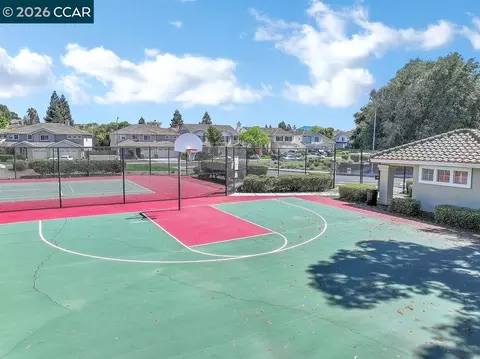 View/Area - 280 Brady St, Martinez, CA 94553 photo 3 of 11