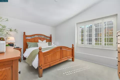 Bedroom - 280 Brady St, Martinez, CA 94553 photo 1 of 5