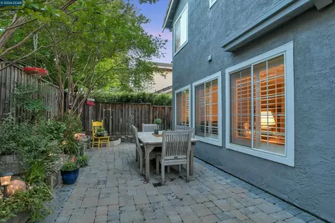 Exterior - 280 Brady St, Martinez, CA 94553 photo 12 of 18