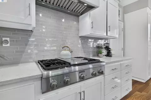 Kitchen - 271 Kelley Mist Ct, Tracy, CA 95377 photo 4 of 4