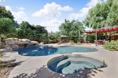 Exterior - 271 Kelley Mist Ct, Tracy, CA 95377 photo 3 of 7