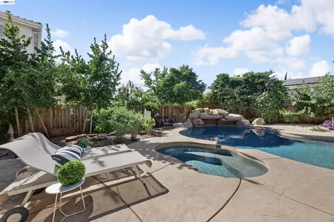 Exterior - 271 Kelley Mist Ct, Tracy, CA 95377 photo 7 of 7
