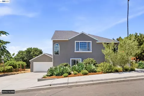 Exterior - 3212 D, Hayward, CA 94541 photo 3 of 12