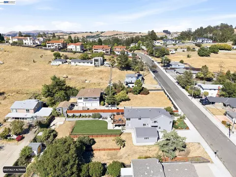 View/Area - 3212 D, Hayward, CA 94541 photo 3 of 9