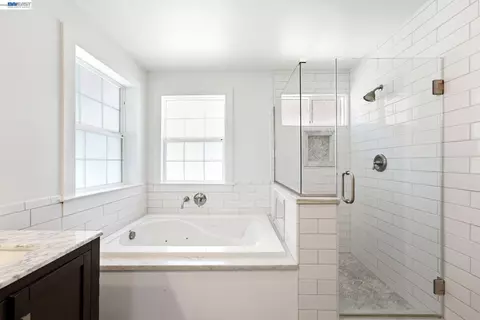 Bath - 3212 D, Hayward, CA 94541 photo 6 of 6