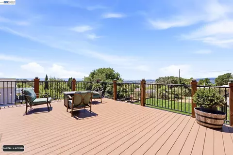 Exterior - 3212 D, Hayward, CA 94541 photo 6 of 12
