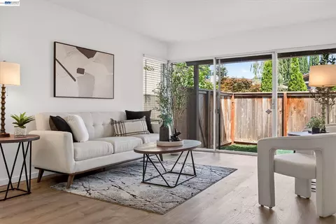 55 Massolo Dr #B, Pleasant Hill, CA 94523