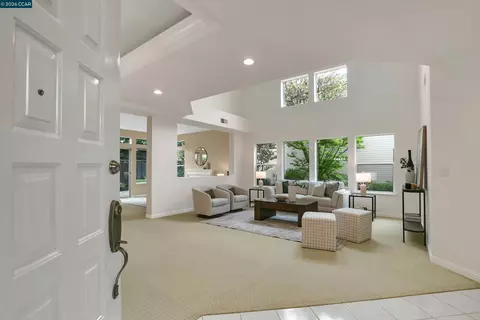 508 Valley View Ct, Martinez, CA 94553 photo 4