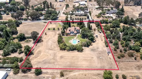 View/Area - 5232 Horseshoe Bend Ave, Clovis, CA 93619 photo 2 of 7
