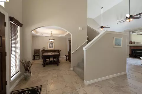 Entry Way - 5232 Horseshoe Bend Ave, Clovis, CA 93619 photo 1 of 4