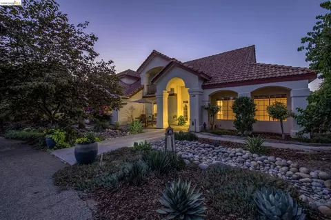 Exterior - 5232 Horseshoe Bend Ave, Clovis, CA 93619 photo 22 of 24