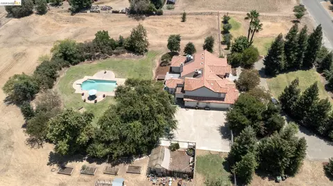 View/Area - 5232 Horseshoe Bend Ave, Clovis, CA 93619 photo 3 of 7