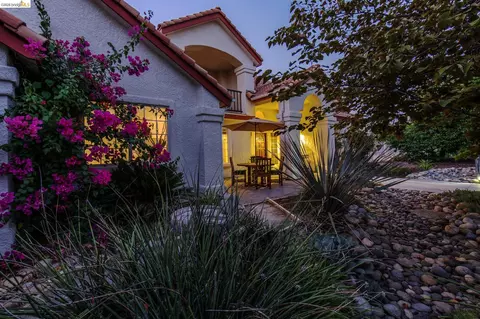 Exterior - 5232 Horseshoe Bend Ave, Clovis, CA 93619 photo 21 of 24