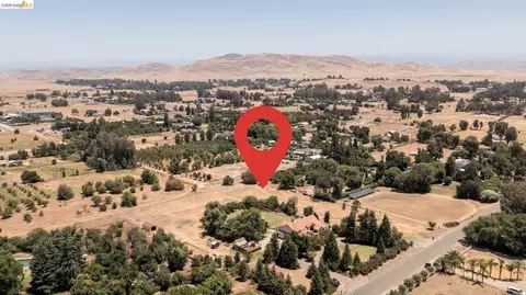 View/Area - 5232 Horseshoe Bend Ave, Clovis, CA 93619 photo 4 of 7