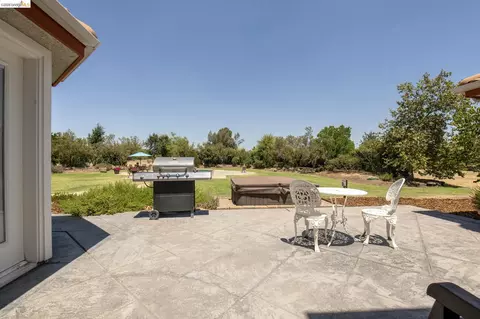 Exterior - 5232 Horseshoe Bend Ave, Clovis, CA 93619 photo 16 of 24