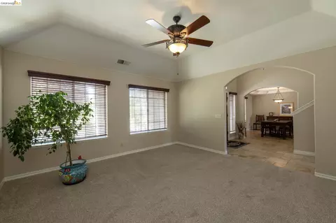 Living - 5232 Horseshoe Bend Ave, Clovis, CA 93619 photo 1 of 3