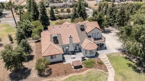 View/Area - 5232 Horseshoe Bend Ave, Clovis, CA 93619 photo 1 of 7