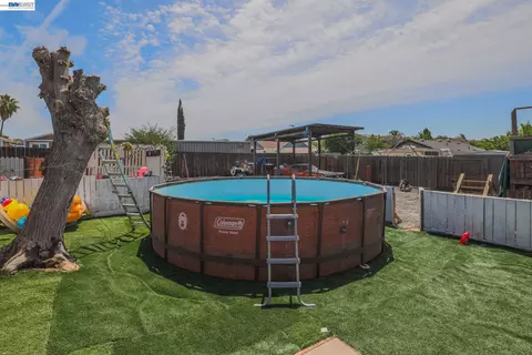 Exterior - 20 Kessler Ln, Oakley, CA 94561 photo 5 of 5