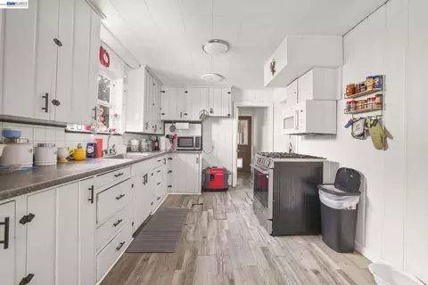 Kitchen - 20 Kessler Ln, Oakley, CA 94561 photo 1 of 2
