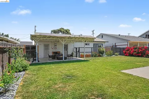 Exterior - 4100 Irene Dr, Martinez, CA 94553 photo 7 of 8