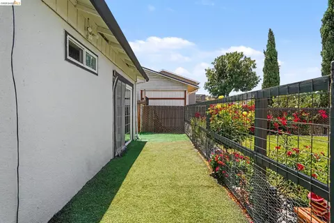 Exterior - 4100 Irene Dr, Martinez, CA 94553 photo 3 of 8