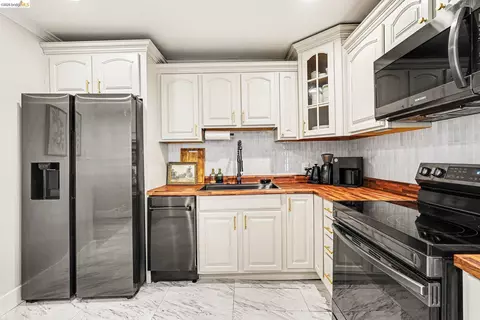 Kitchen - 4100 Irene Dr, Martinez, CA 94553 photo 3 of 3