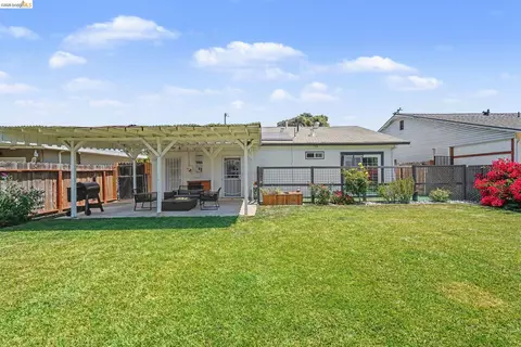 Exterior - 4100 Irene Dr, Martinez, CA 94553 photo 6 of 8