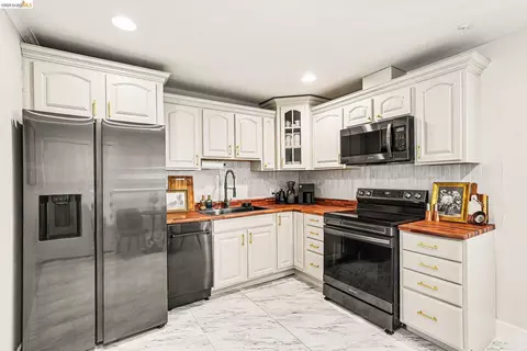 Kitchen - 4100 Irene Dr, Martinez, CA 94553 photo 1 of 3