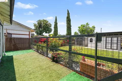 Exterior - 4100 Irene Dr, Martinez, CA 94553 photo 4 of 8