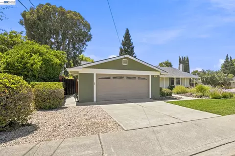 Exterior - 1082 Springfield Dr, Walnut Creek, CA 94598 photo 14 of 15