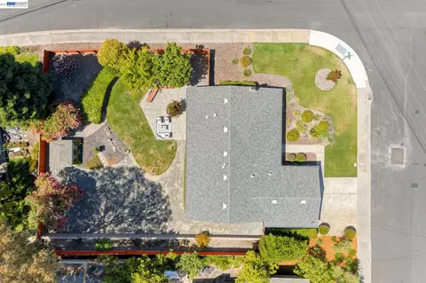 View/Area - 1082 Springfield Dr, Walnut Creek, CA 94598 photo 1 of 5