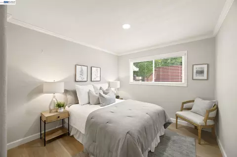 Bedroom - 1082 Springfield Dr, Walnut Creek, CA 94598 photo 1 of 8