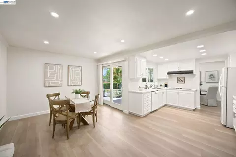 Dining - 1082 Springfield Dr, Walnut Creek, CA 94598 photo 3 of 6