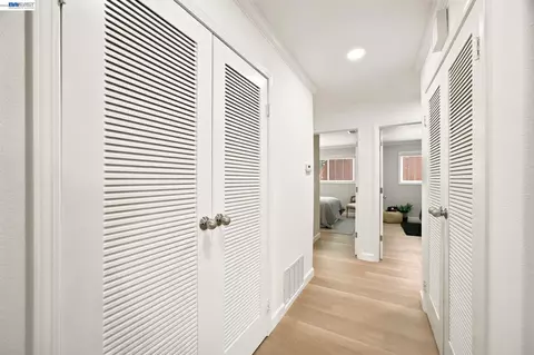 Entry Way - 1082 Springfield Dr, Walnut Creek, CA 94598 photo 2 of 2