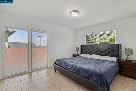 Bedroom - 400 Ladera Dr, Vallejo, CA 94591 photo 2 of 7